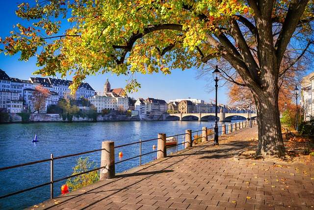 Florian’s Reisemosaik – Auf Flüstertour in der Stadt der Medizin nach Basel reisen - Erlebnis Städtereise