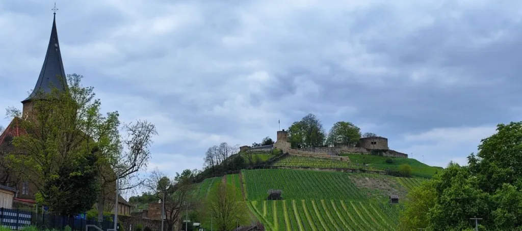 Florians Reise – Mosaik – Sitzplätze mit Weitblick – Auf den Spuren der Pachine Giganti / Big Bench Community Project