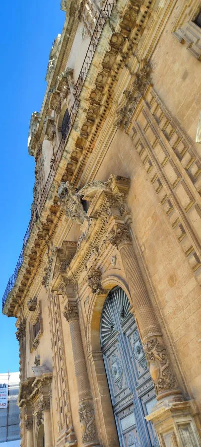 Modica und seine versteckten UNESCO Welterbe Schätze auf Sizilien in Italien Schokolade und die Marina di Modica