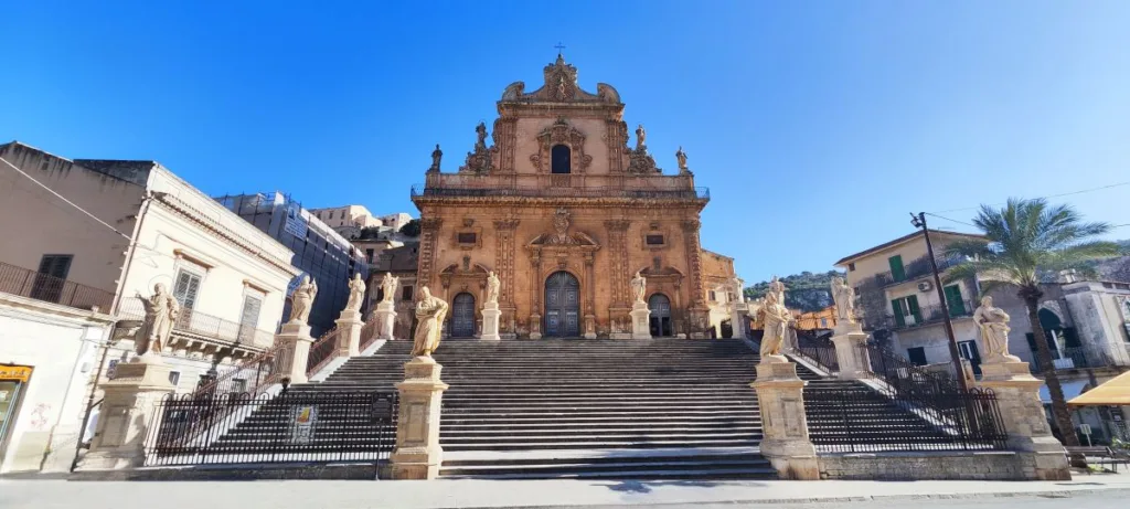 Modica und seine versteckten UNESCO Welterbe Schätze auf Sizilien in Italien Schokolade und die Marina di Modica