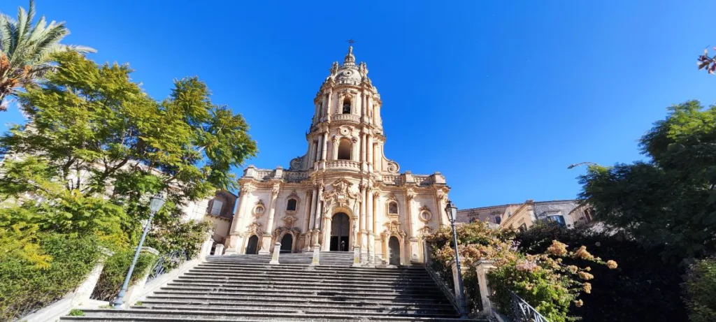 Modica und seine versteckten UNESCO Welterbe Schätze auf Sizilien in Italien Schokolade und die Marina di Modica