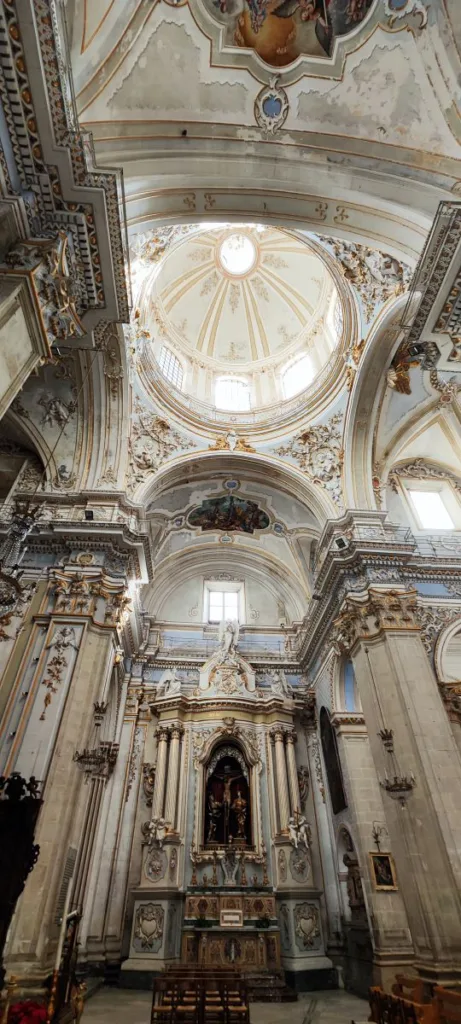 Modica und seine versteckten UNESCO Welterbe Schätze auf Sizilien in Italien Schokolade und die Marina di Modica