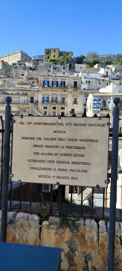 Modica und seine versteckten UNESCO Welterbe Schätze auf Sizilien in Italien Schokolade und die Marina di Modica